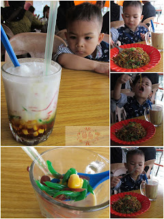 Aneka makanan dan minuman di Kedai Kopi Botak.