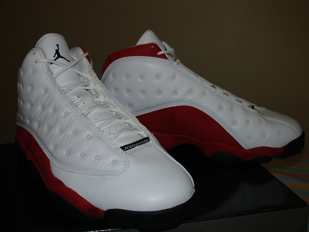 ric on the go: White and Red 13s