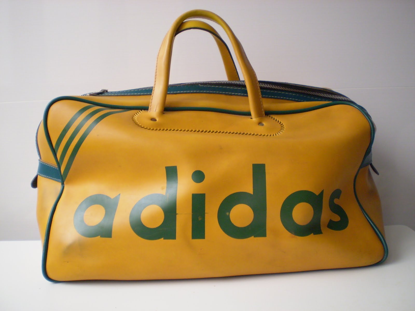 Vintagería: Bolso Adidas de deporte, años 70, vintage sport bag