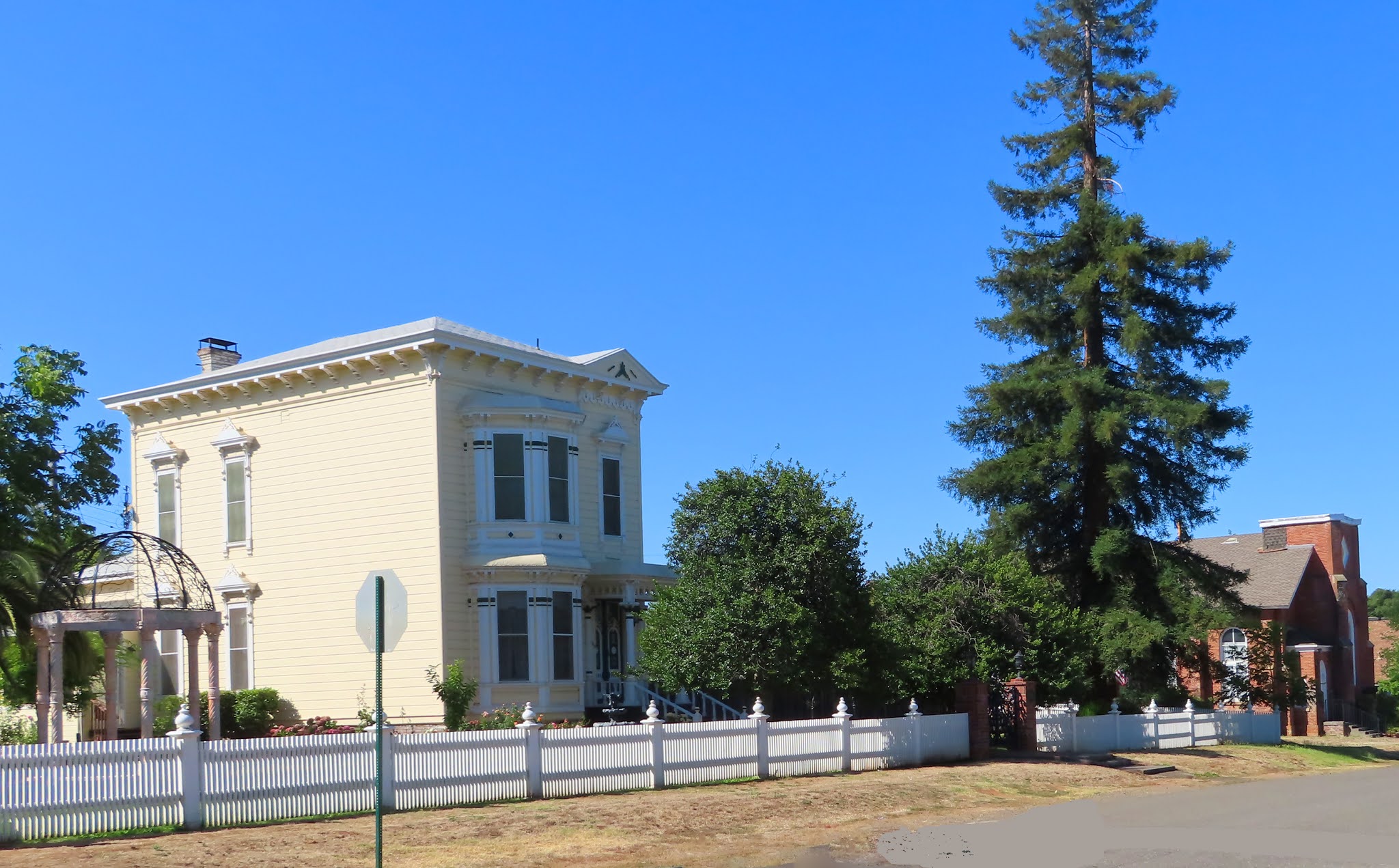 Historic Old Town Folsom, California Walking Tour