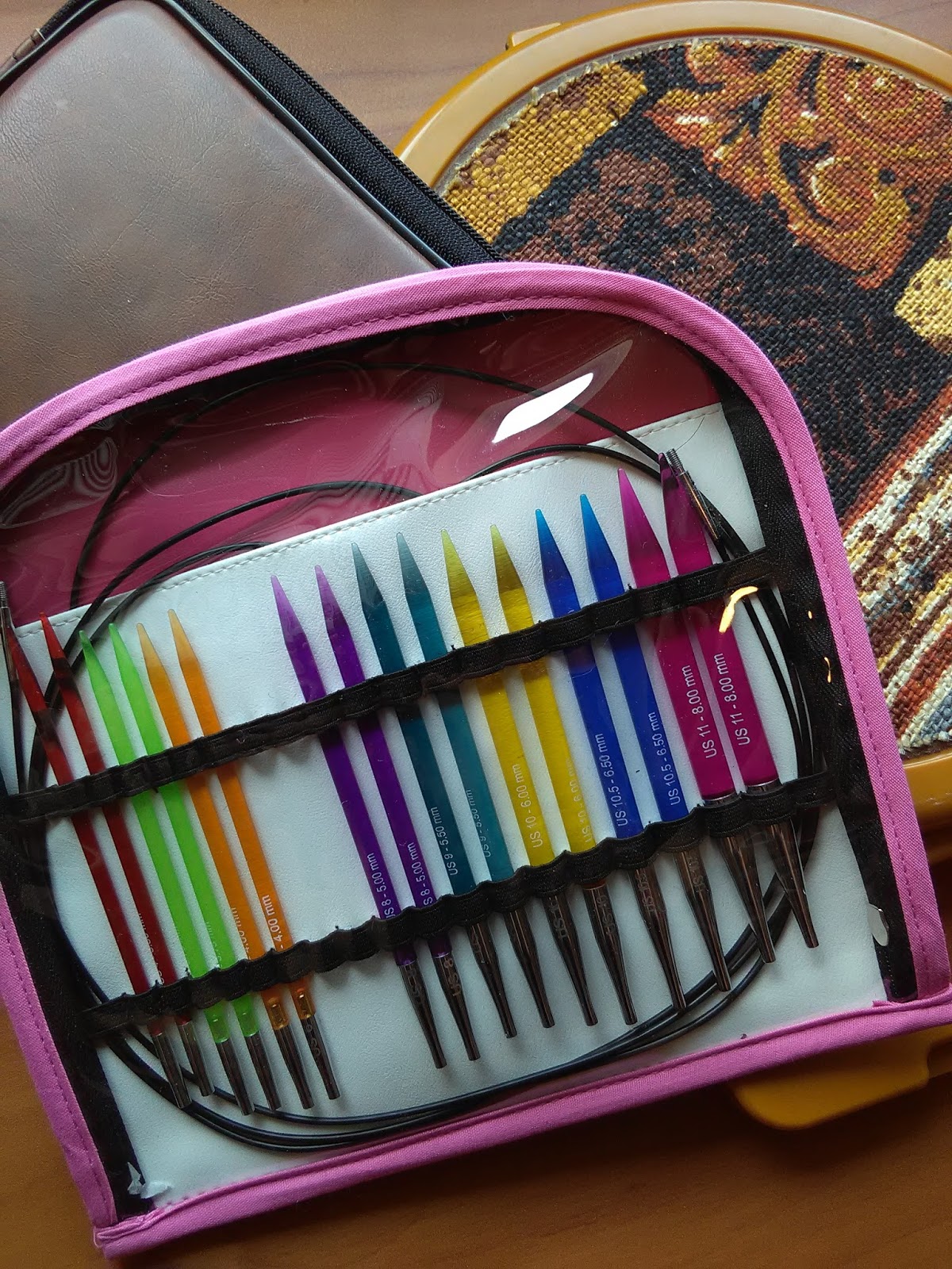 Knitting Needles Paint Review