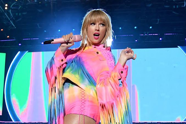 taylor swift it's nice to have a friend lyrics