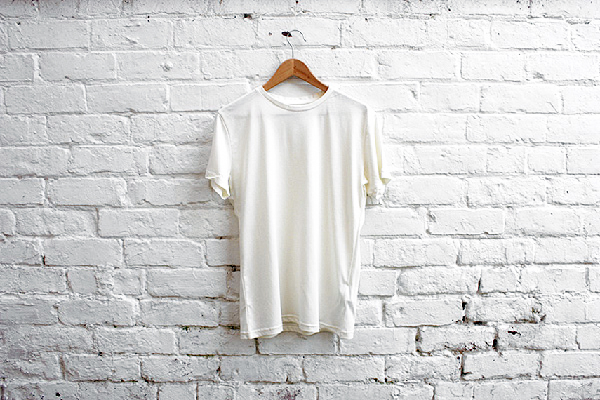 белая одежда без людей. белая одежда без людей. белая одежда без людей. удлиненные футболки женские. платье с бантом.