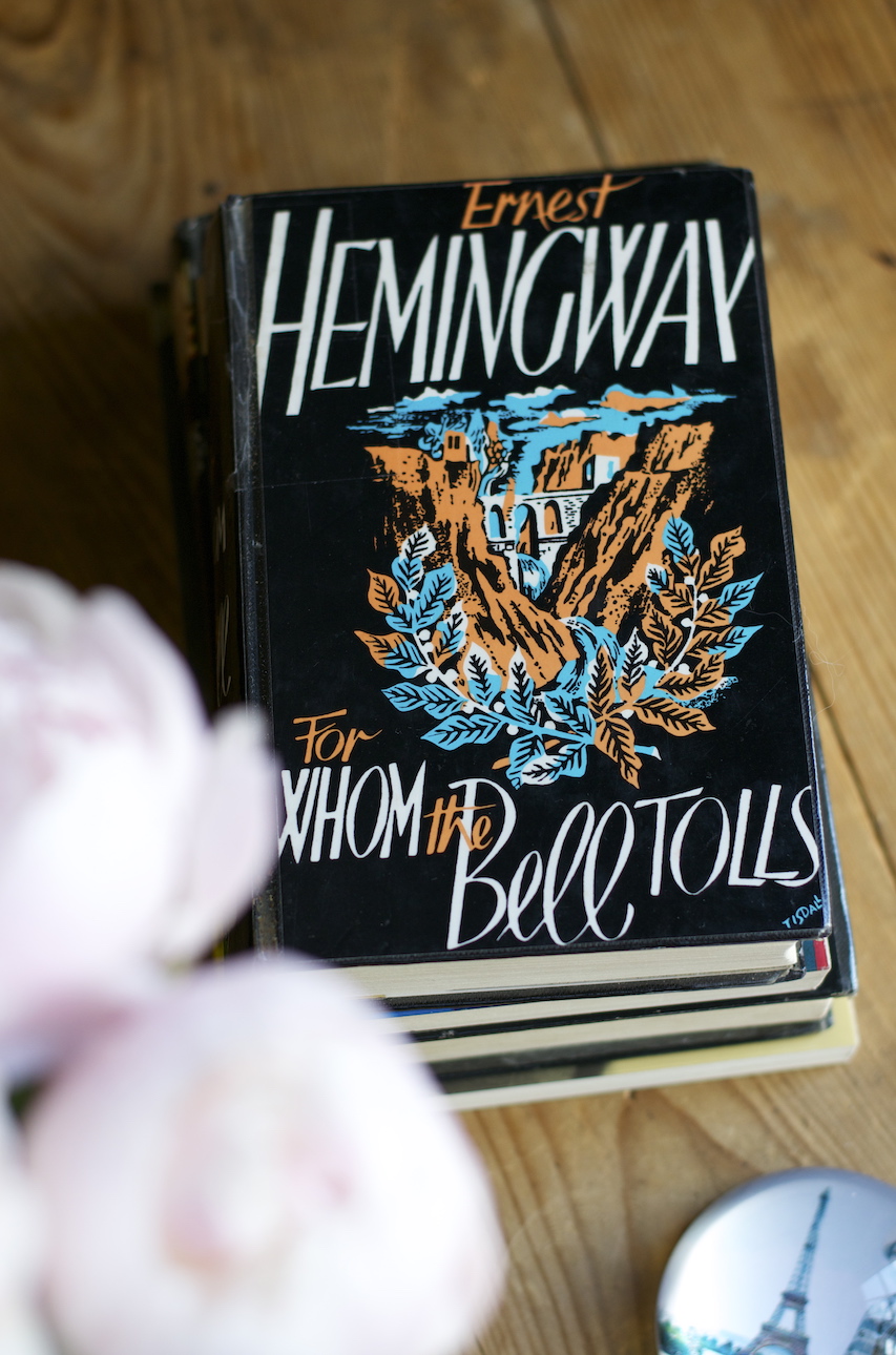 The cover of 'For Whom the Bell Tolls' by Ernest Hemingway · Lisa Stefan