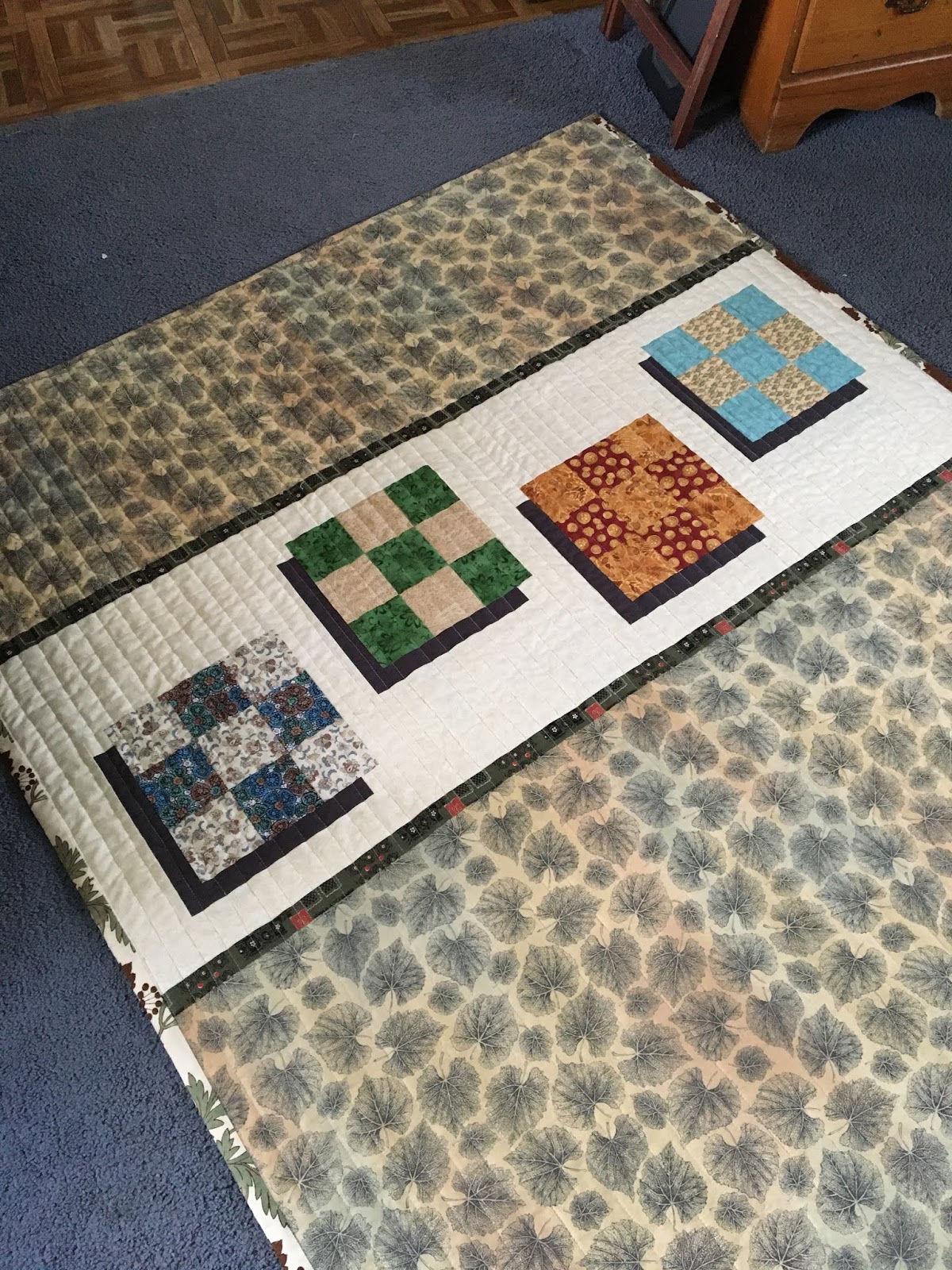 Dolly's Home ♫ Finished Quilt/Floating Nine Patches/Sew