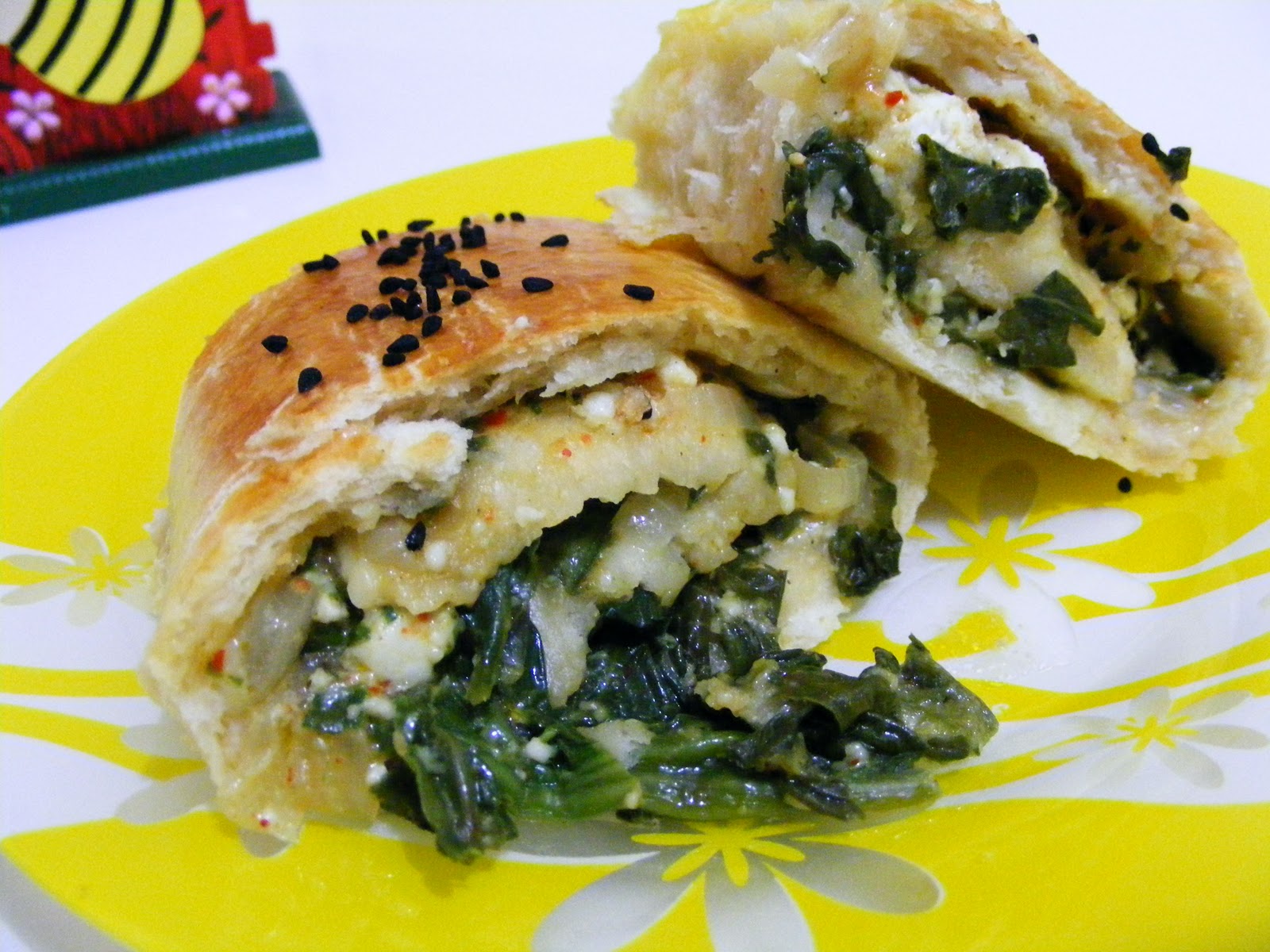 İpeğinminikelleri Mayalı ıspanaklı börek