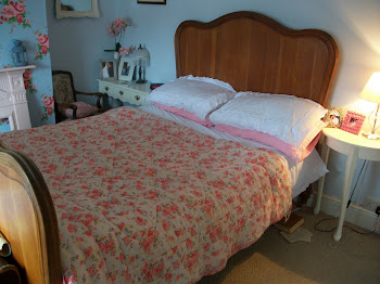 love my vintage bed