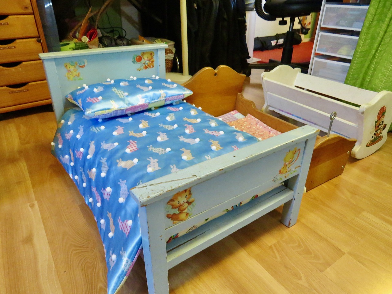 LuAnn Kessi Vintage Baby Doll Beds...