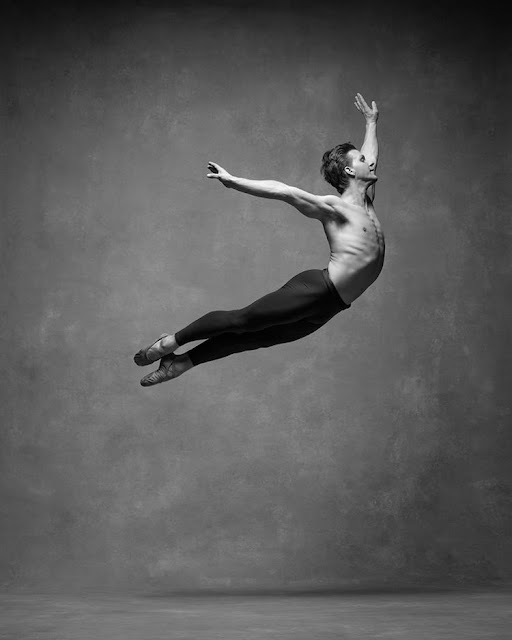 fotos inspiradoras, bonitas, chidas, cool, fotografia danza contemporanea, imagenes figura humana en movimiento, blanco y negro,