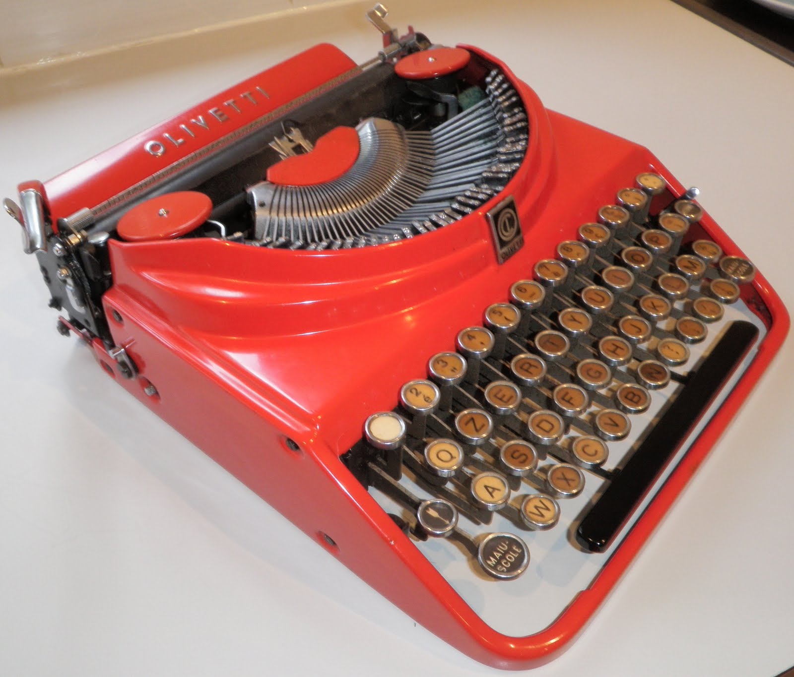 oz.Typewriter 100 Years of Olivetti Typewriters Adriano the Aesthete