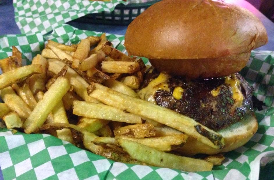 Burger Blog The Nook St. Paul, MN Bronco Burger (Burger of the