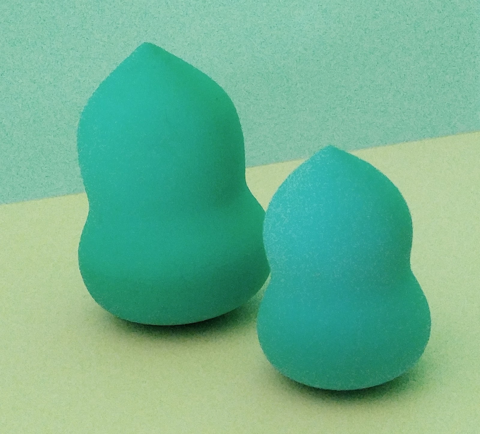 Reviewing Makeup Products Archipelago Bungalow Beauty Blender
