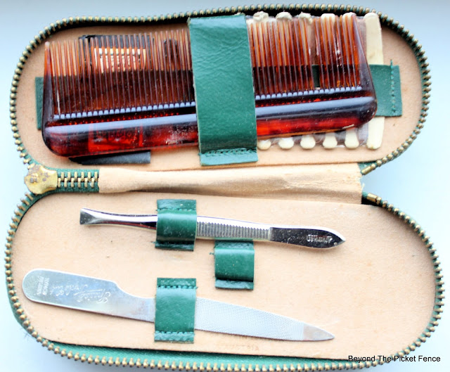 vintage grooming kit