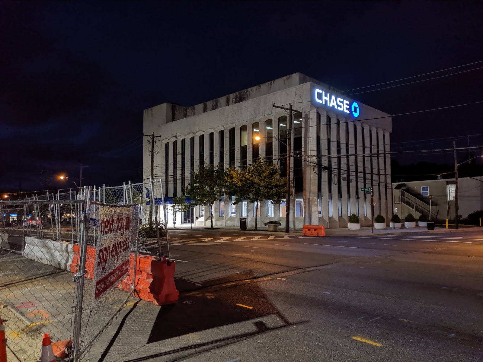 Robert Dyer Bethesda Row Lights out at Chase Bank in Bethesda after