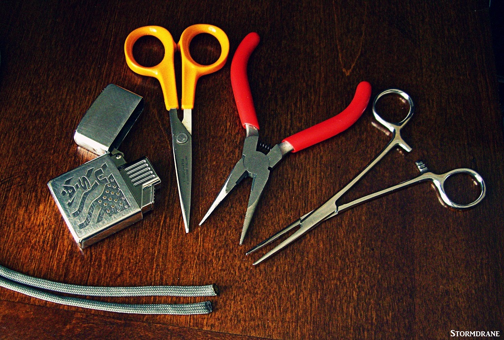 Stormdrane's Blog Finishing Paracord Ends...