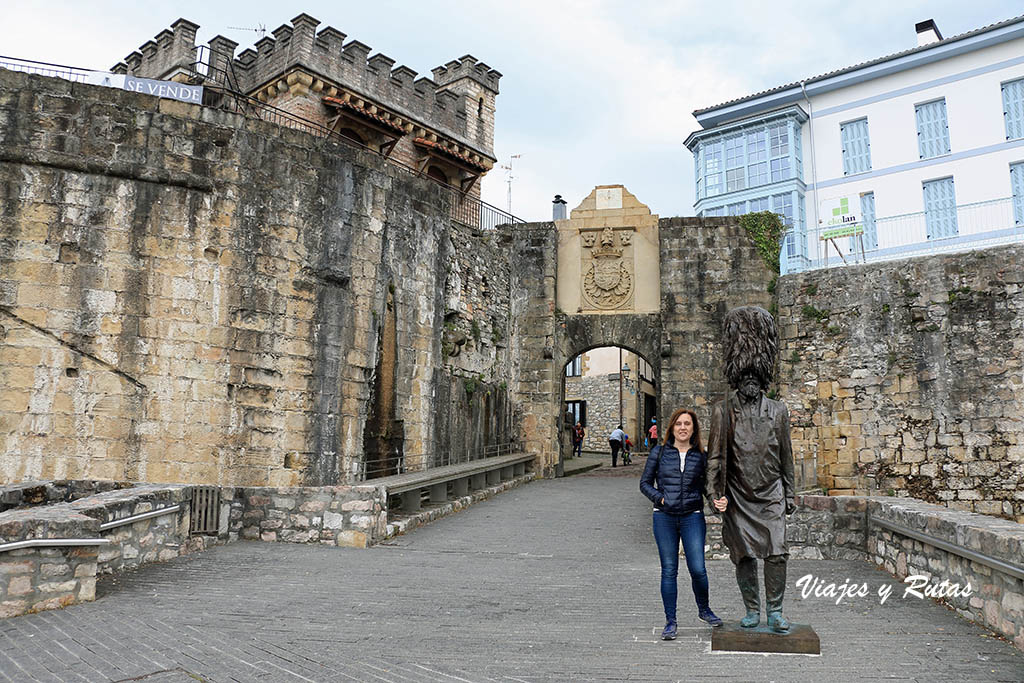 Puerta de Santa María de Hondarribia