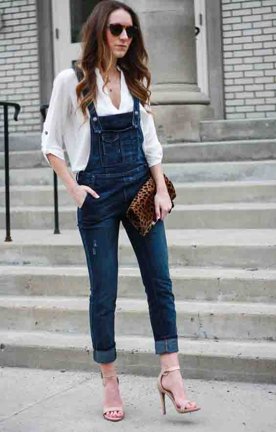 Ideias de looks com jardineira jeans