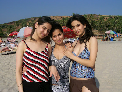 Desi Girls Beach Bathing Naked Image