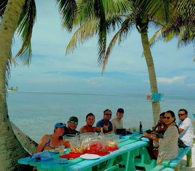 Remax Vip Belize: Lunch at the best spot