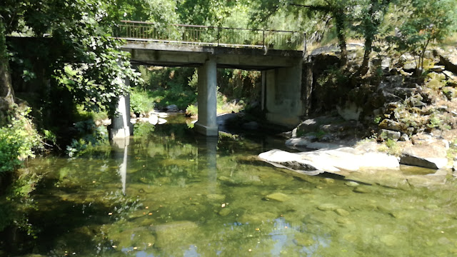 Ponte sobre a Ribeira de Moimenta