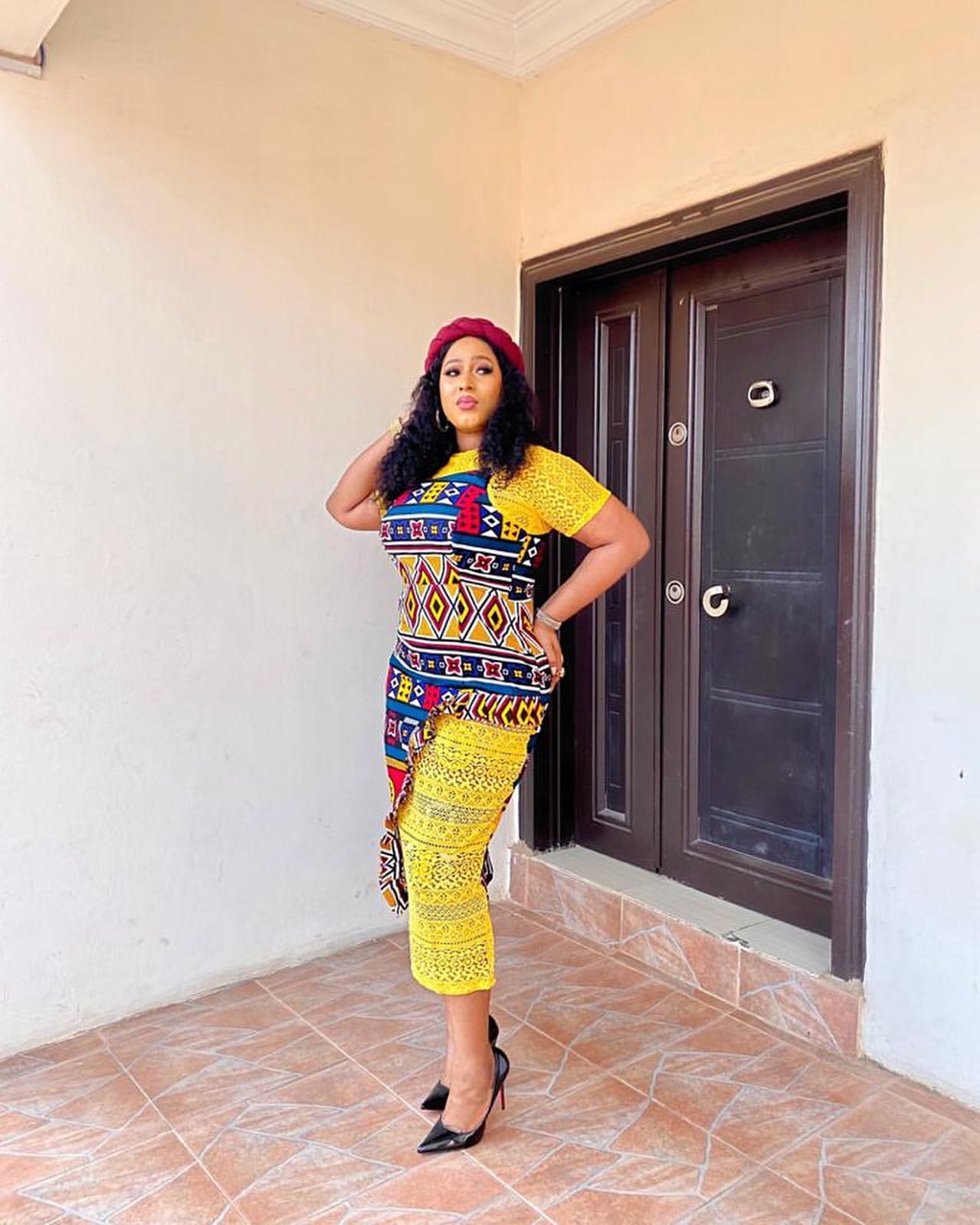 Ankara Fashion Styles - Classy And Amazing Gown Styles You Should Checkout