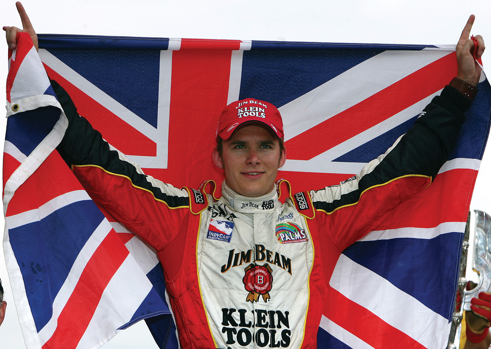 El inglés Wheldon muere en choque de quince autos que dejó tres heridos