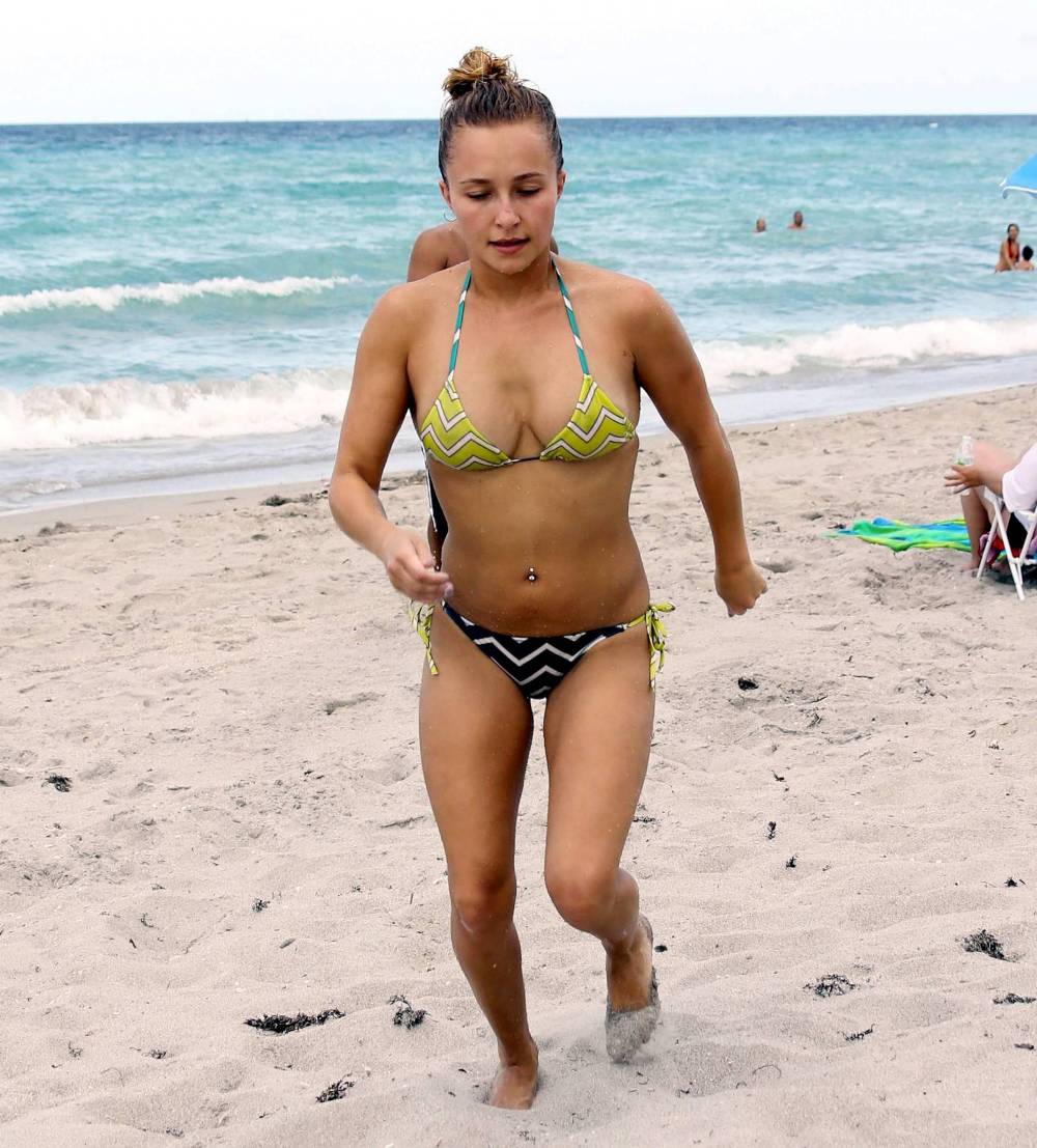 Hot Hayden Panettiere Bikini Candids In Florida Nude