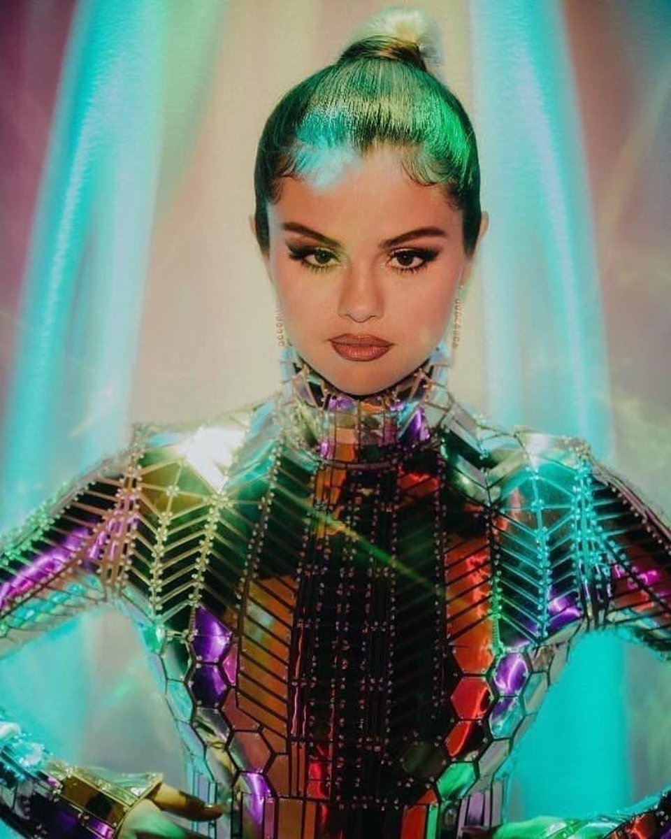 Artists And Stars Selena Gomez New Single's are Here + Music Videos!