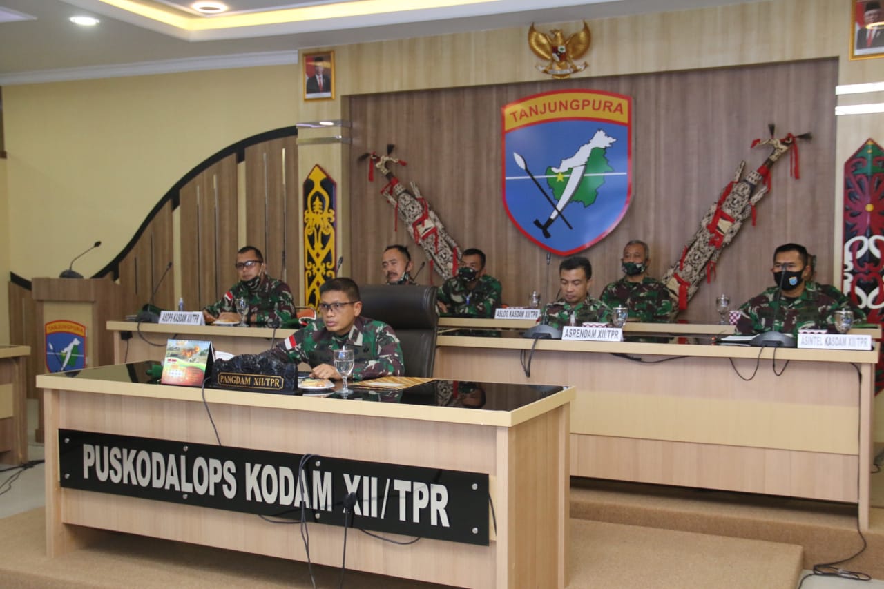 Pangdam XII/Tpr Ikuti Webinar Optimalisasi Pendisiplinan Protokol Kesehatan Menuju Masyarakat Produktif dan Aman Covid-19