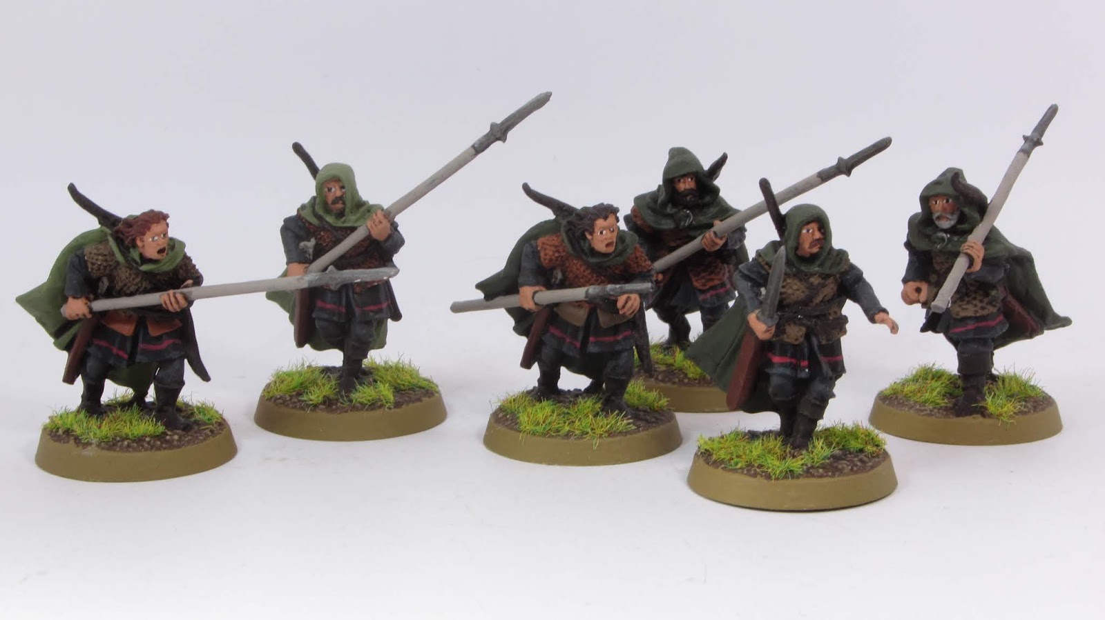 A Butterfly's Hobby Tally: Finally back in Middle-earth. Painting Rangers