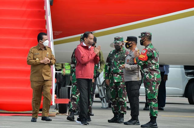Pangdam I/BB dan Danrem 033/WP Bersama FKPD Kepri Sambut Presiden Jokowi di Batam