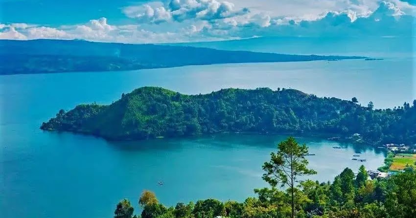 Ngetrip ke Lokasi Tanjung Unta, Bukit di Danau Toba dari Sisi