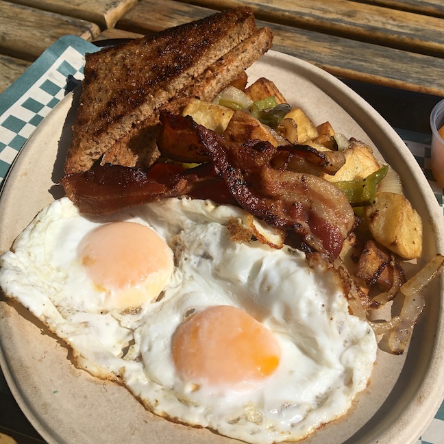 H A R L E M + B E S P O K E EAT BREAKFAST AT HARLEM SHAKE