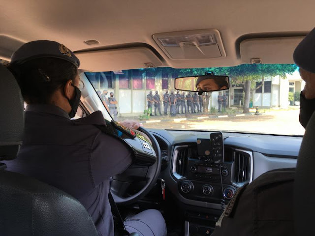 Soldado Fama: na condução da viatura Soldado Fama: na condução da viatura