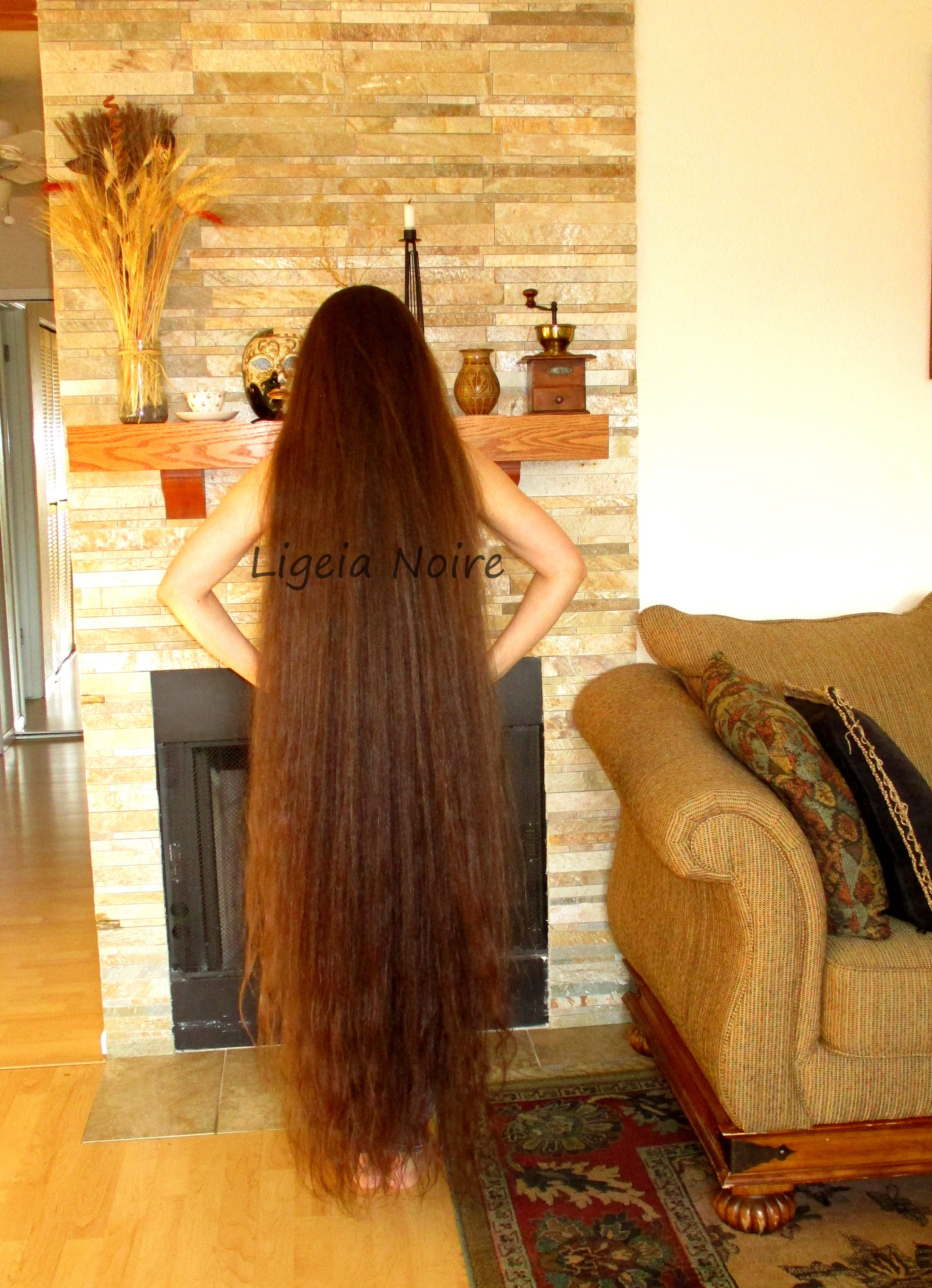 Floor length hair 178 cm