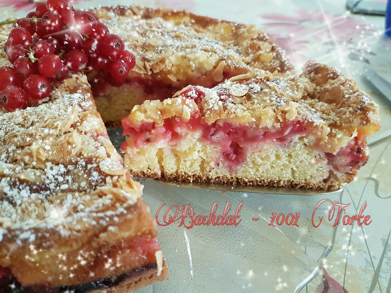 Backdat - 1001 Torte: Johannisbeerkuchen mit Mascarponecreme Backdat - 1001 Torte: Johannisbeerkuchen mit Mascarponecreme