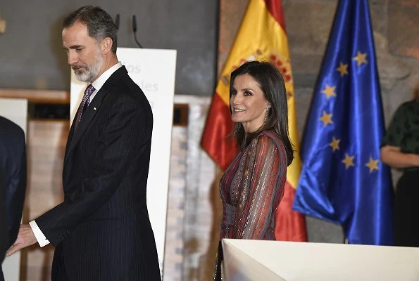 Queen Letizia wore Intropia Lurex details silk midi dress and LODI burgundy suede ankle strap pumps