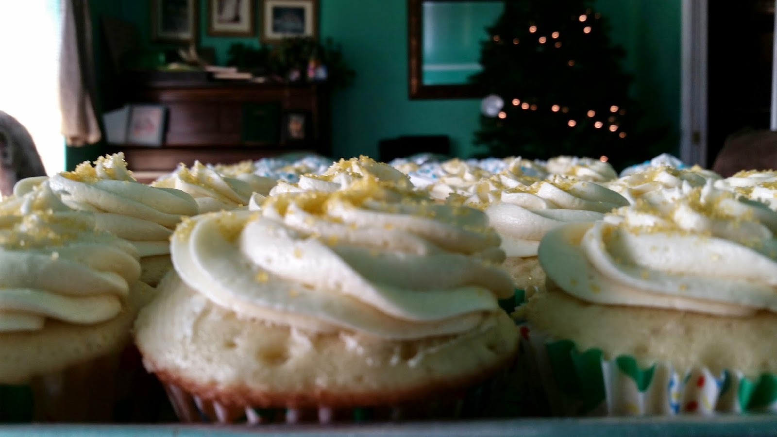 Twelve Makes a Dozen: Cupcake Wars
