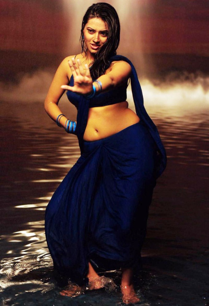 isha chawla navel isha chawla navel