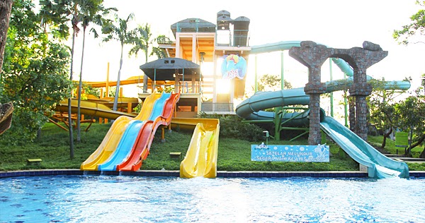 Wahana Air Terbesar Ciputra Waterpark Surabaya Dekamuslim