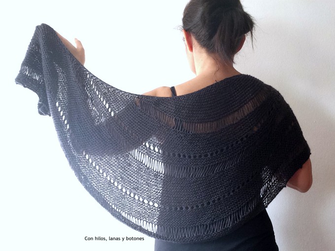 Con hilos, lanas y botones: Storm Shawl