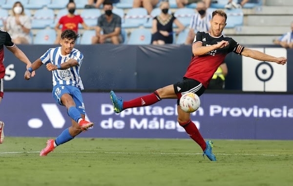 El Málaga suma un punto en el inicio liguero ante el Mirandés (0-0)