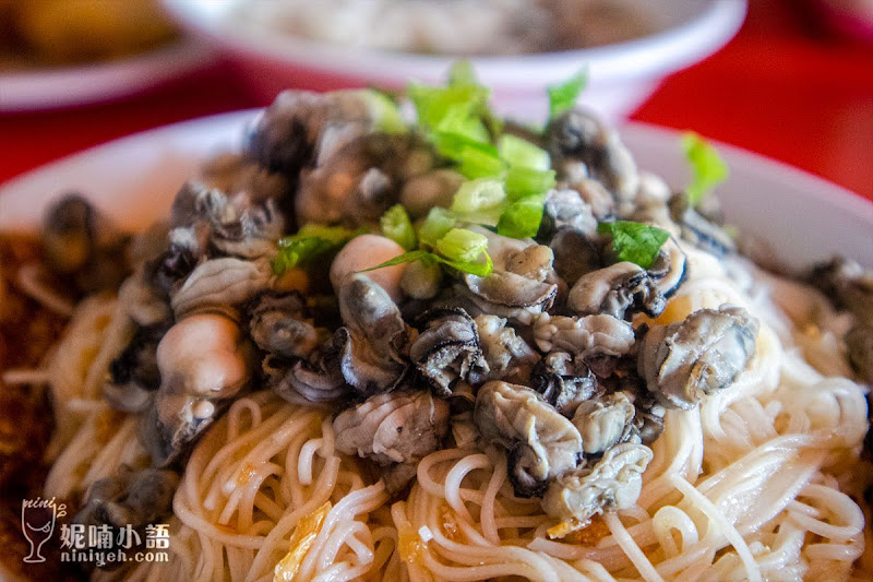 【金門美食】金道地小吃。超豪氣鮮蚵蓋麵線