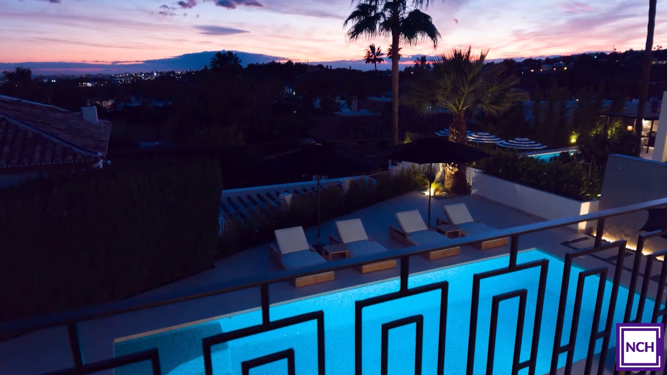 26 Photos vs. Contemporary Elegant Villa in Nueva Andalucía, Marbella - Luxury Home & Interior Design Tour 26 Photos vs. Contemporary Elegant Villa in Nueva Andalucía, Marbella - Luxury Home & Interior Design Tour