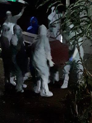 Viral, Warga Desa Sukokerto Bondowoso Dimakamkan dengan Protap Covid-19 Viral, Warga Desa Sukokerto Bondowoso Dimakamkan dengan Protap Covid-19