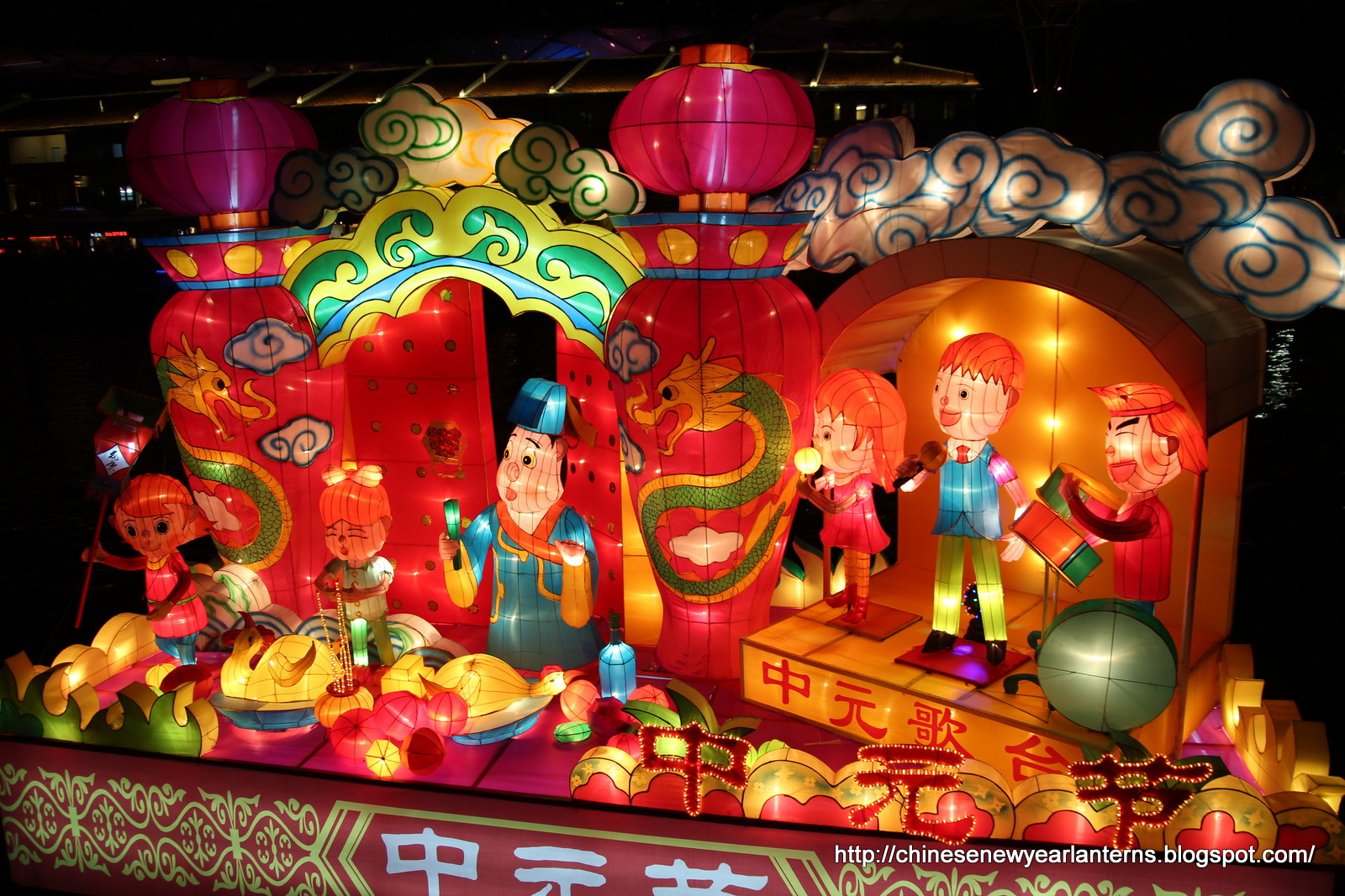 Chinese New Year Lanterns 红包灯笼手工制作: Big Lanterns Display at Singapore