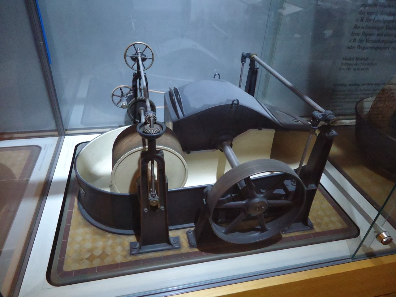 FRIENDS OF DARD HUNTER Treasures of The Deutsches Museum 2 Munich, GDR