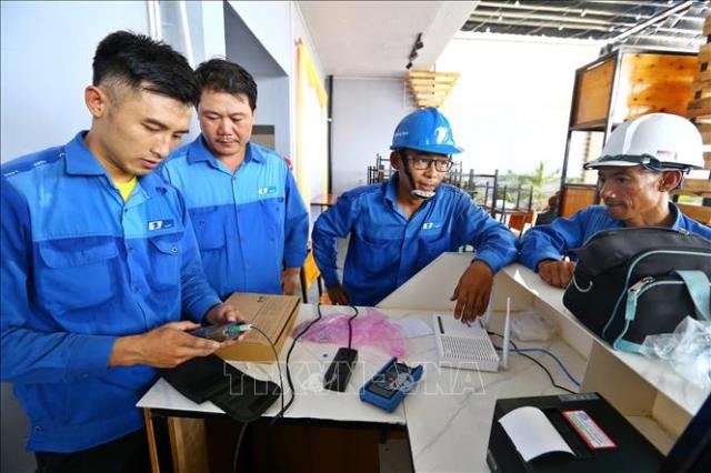 Mẫu đồng phục nhân viên VNPT