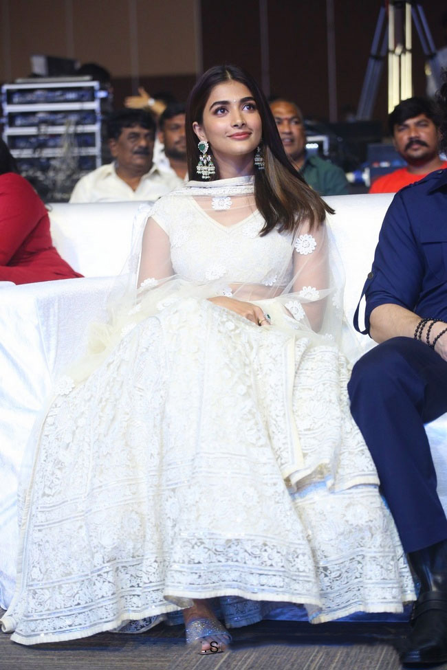 Pooja Hegde in White Salwar from Most Eligible Bachelor Event Pooja-hegde-most-eligible-bachelor-14