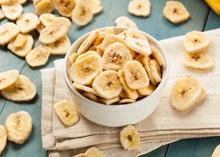 How to Dehydrate Bananas (Oven, Air Fryer, Dehydrator Recipe